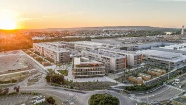 Stellantis premiata per il 'grEEn-campus' di Poissy