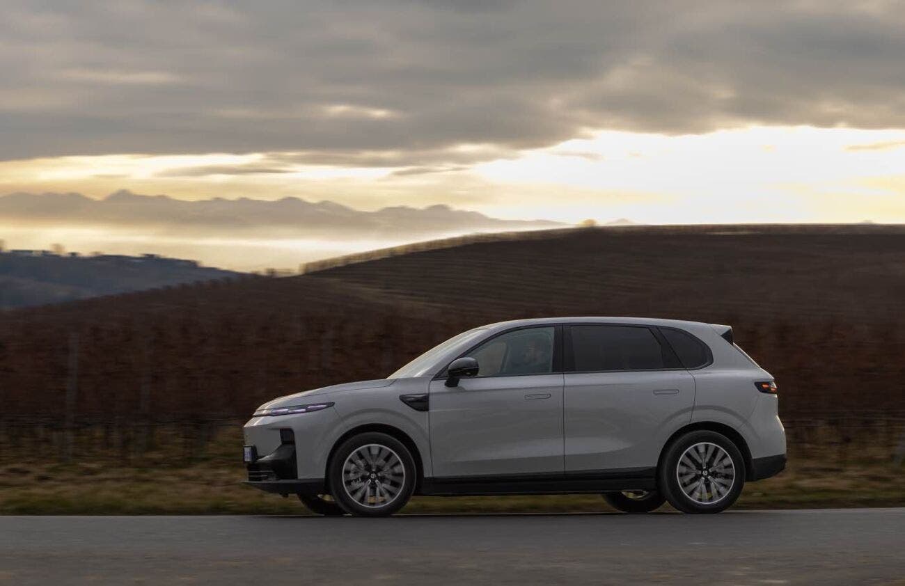 Leapmotor B10 REEV Hybrid