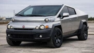 Tesla Cybertruck con il muso di Fiat Multipla