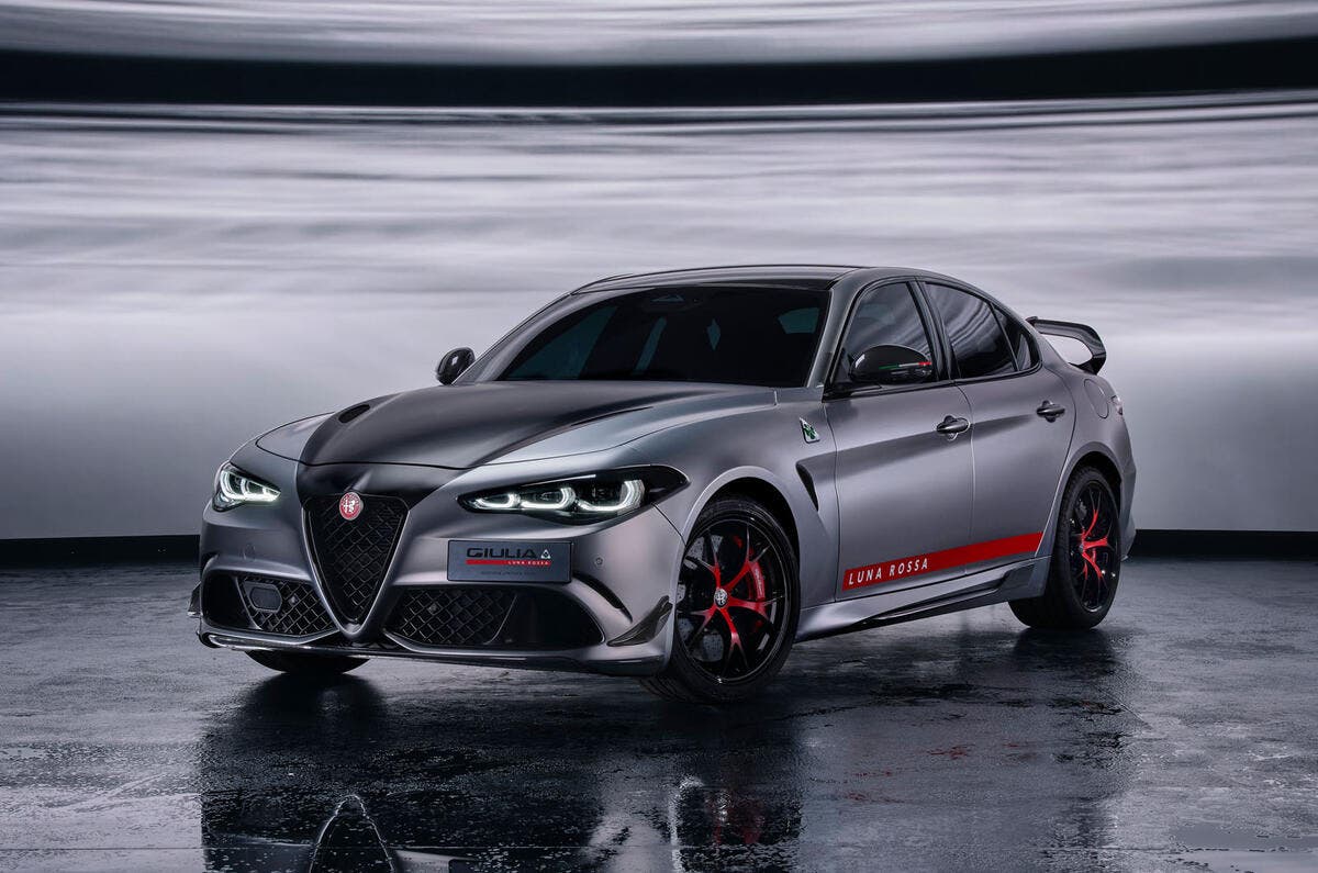 alfa romeo Giulia Quadrifoglio Luna Rossa