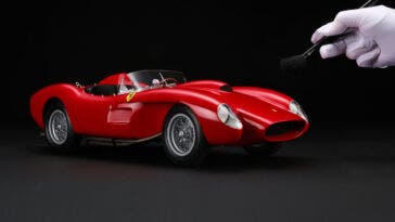 Ferrari 250 TR in scala 1:8