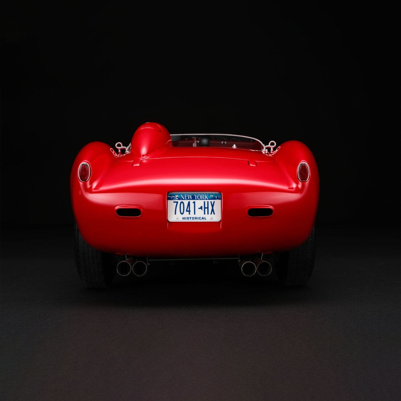 Ferrari 250 TR in scala 1:8