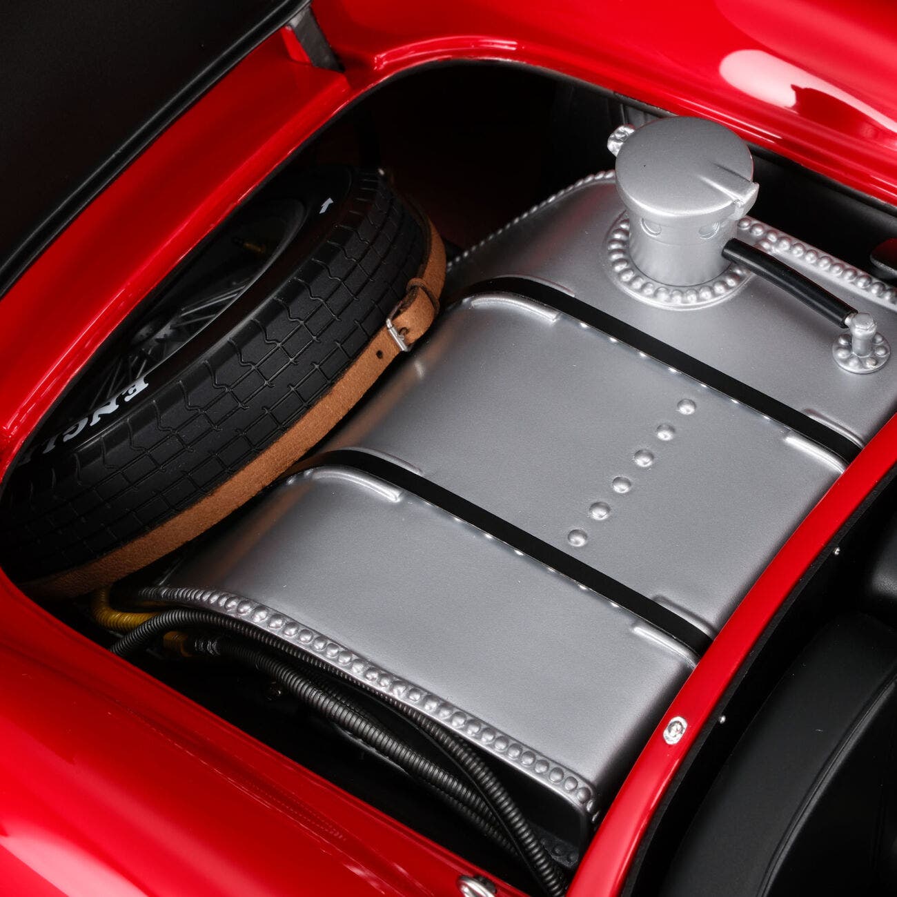 Ferrari 250 TR in scala 1:8