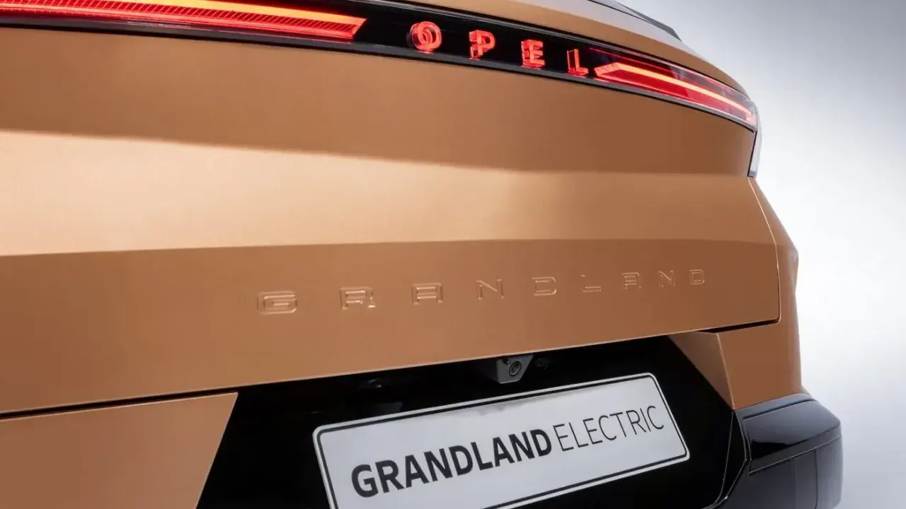 Opel Grandland Electric Long Range