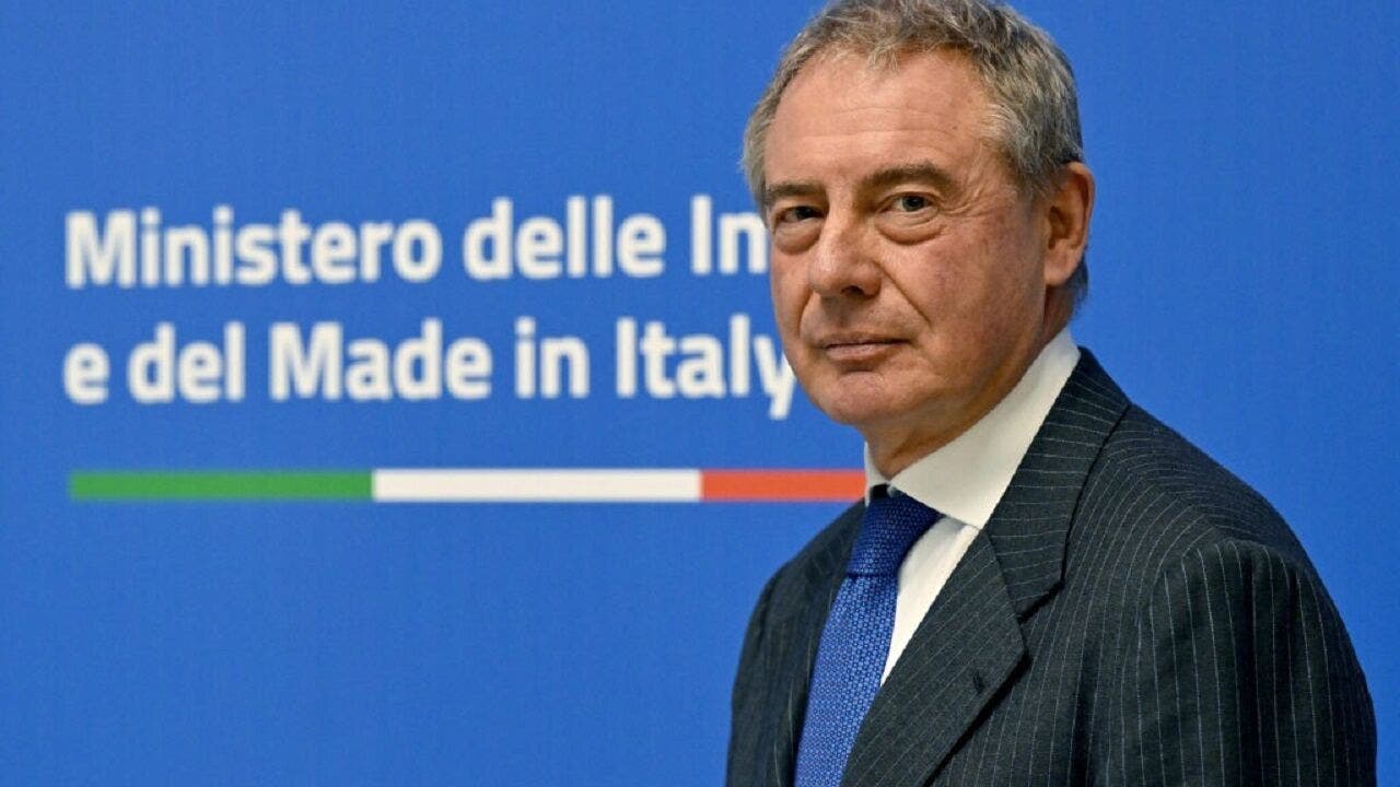 Stellantis Cassino, Urso chiede un piano sostenibile: cresce l’attesa per il futuro dello stabilimento - ClubAlfa.it