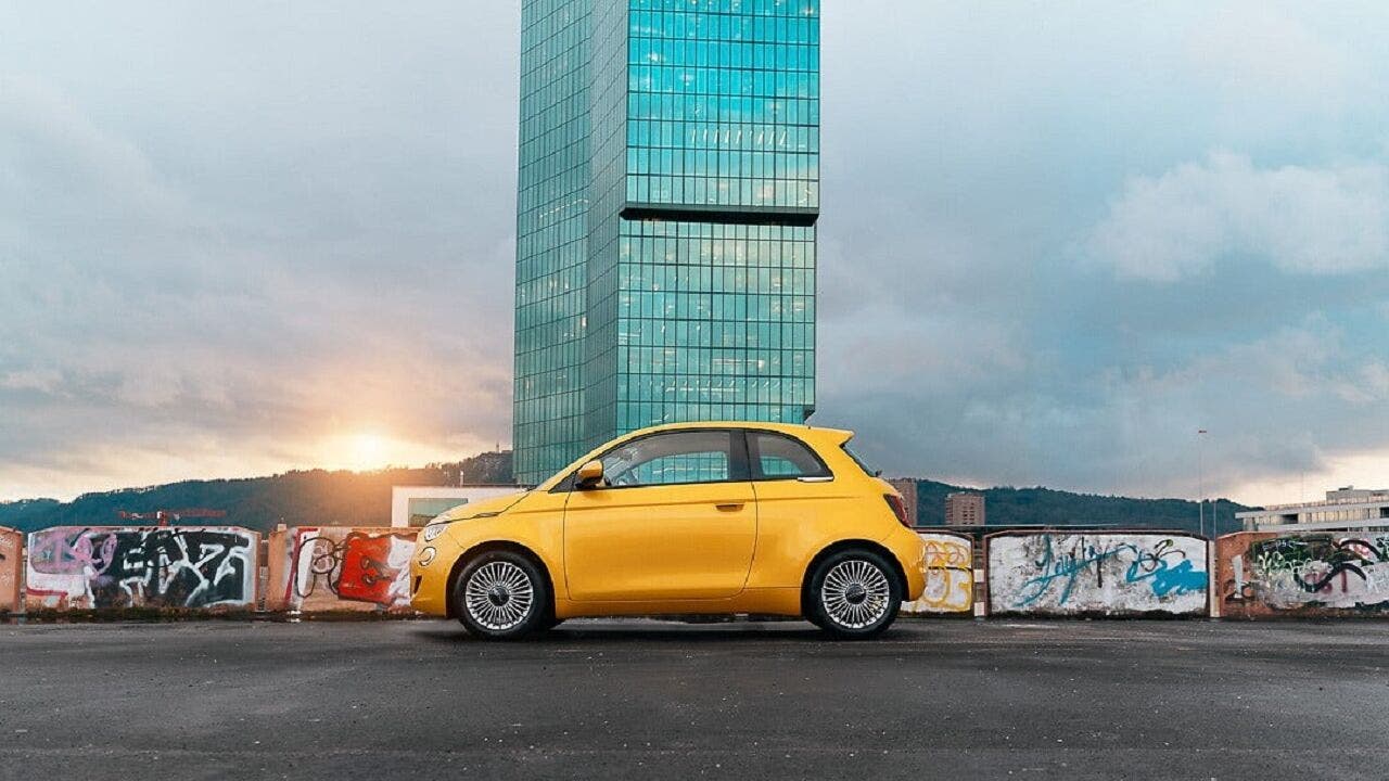 Fiat 500 e Mirafiori, i conti non tornano: vendite ancora lontane dai target