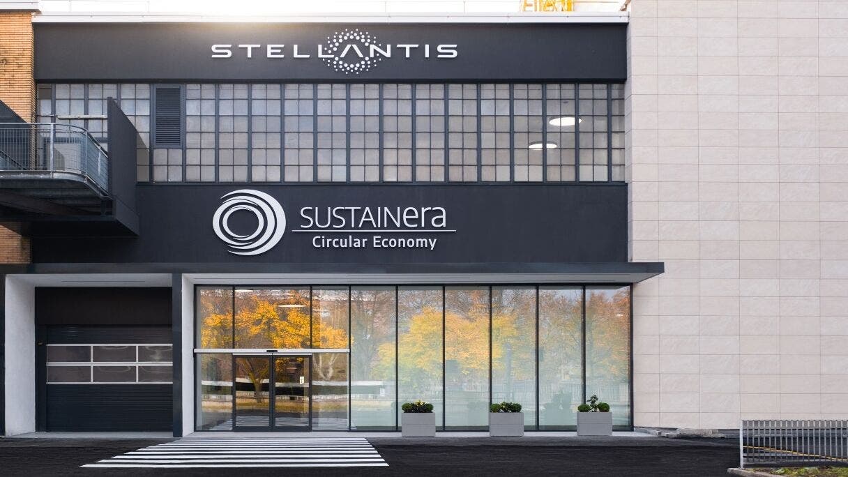 Stellantis vende ricambi usati online con sconti fino al 70%: arrivano direttamente da Mirafiori