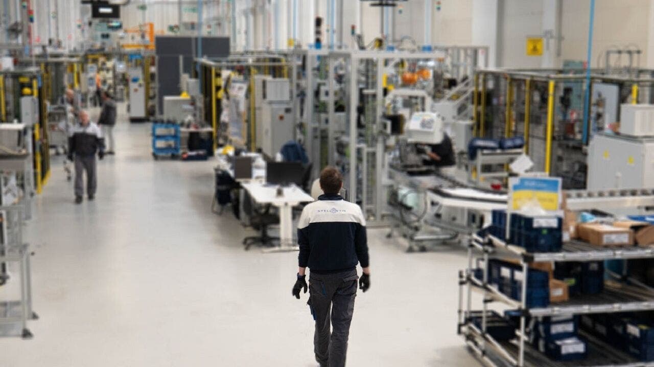 Stellantis Termoli, i sindacati chiedono un nuovo motore per Alfa Romeo e Maserati: fino a 900 lavoratori a rischio