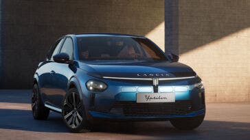 Lancia Ypsilon elettrica