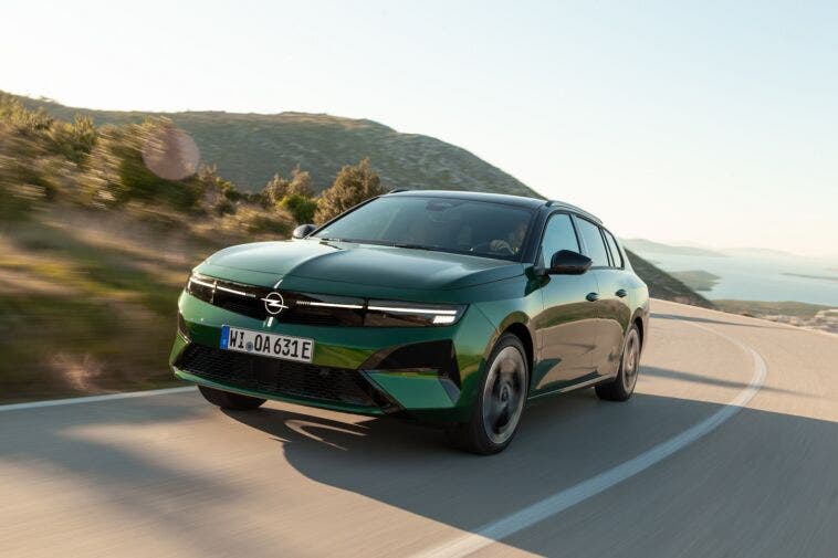 Nuova Opel Astra