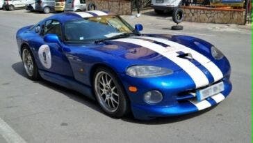 Supercar Dodge Viper e auto storiche
