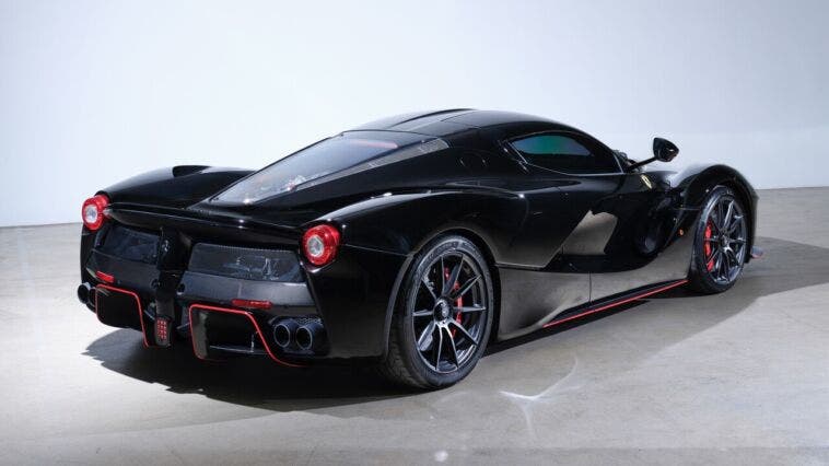 ferrari laferrari massa