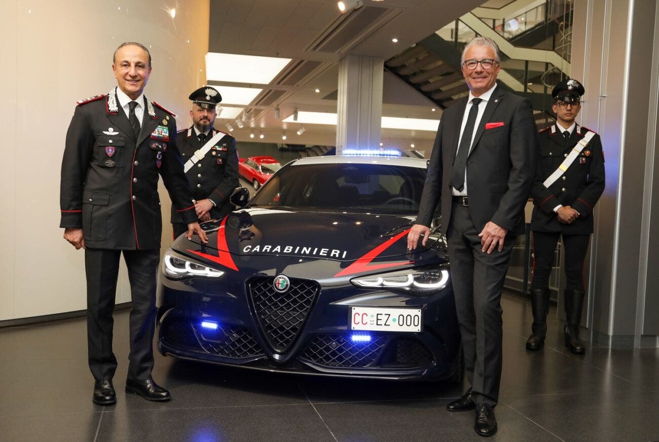 Alfa Romeo e Carabinieri 