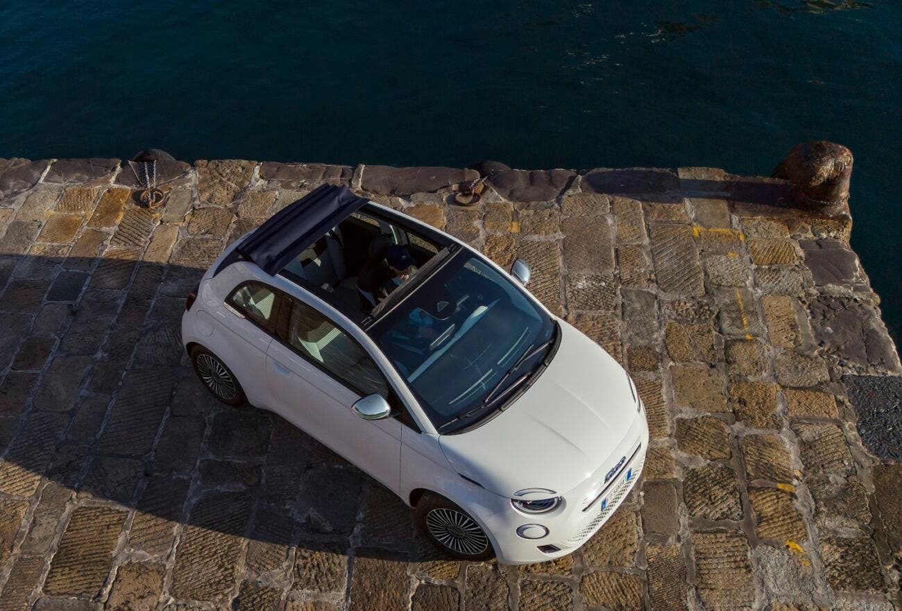 Fiat 500 Hybrid Dolcevita 1