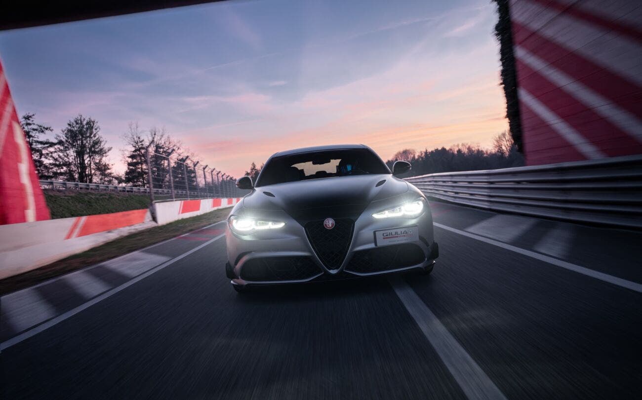 Alfa Romeo Giulia Quadrifoglio Luna Rossa