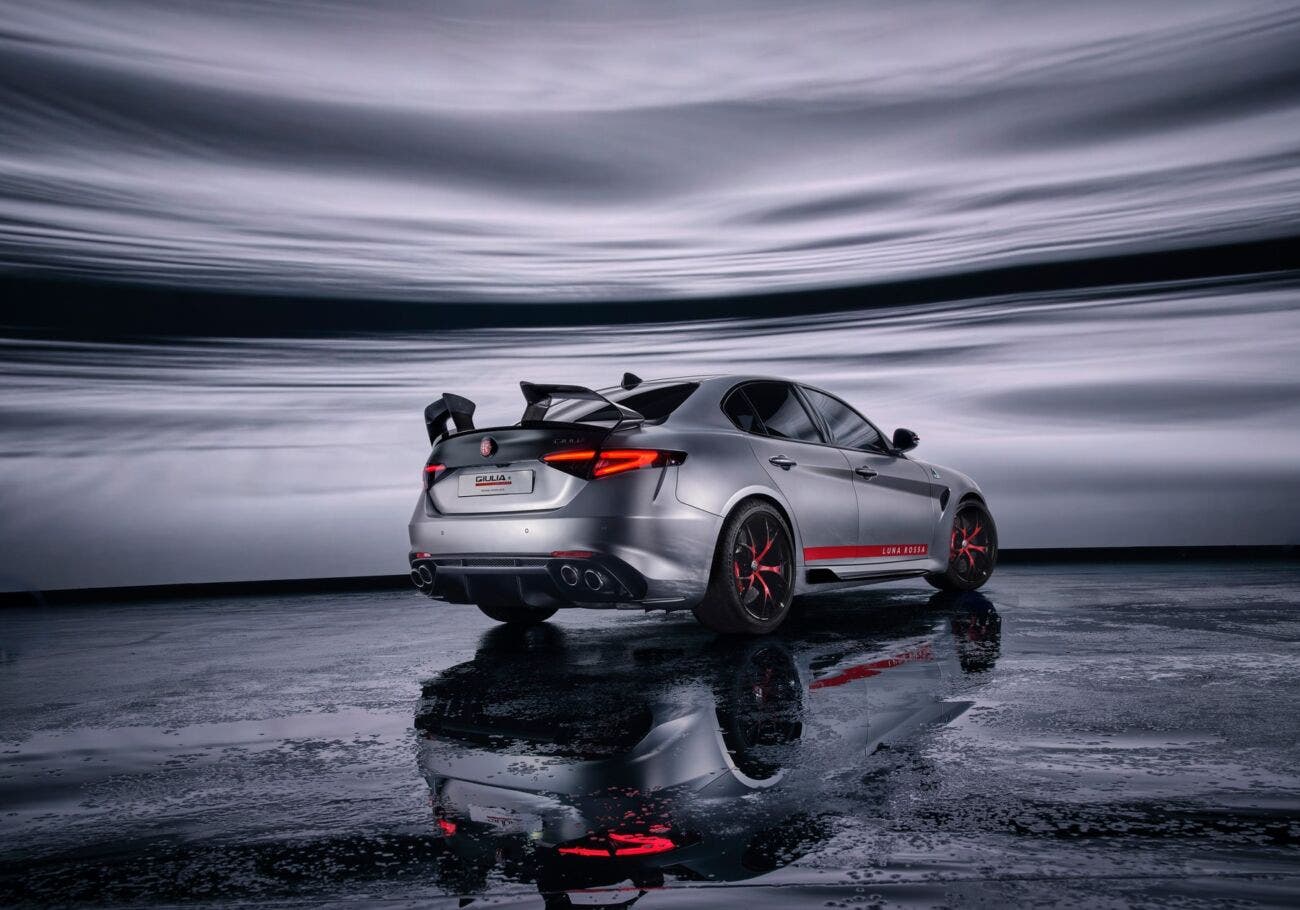 Alfa Romeo Giulia Quadrifoglio Luna Rossa