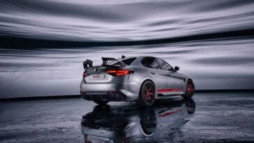 Alfa Romeo Giulia Quadrifoglio Luna Rossa