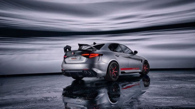 Alfa Romeo Giulia Quadrifoglio Luna Rossa