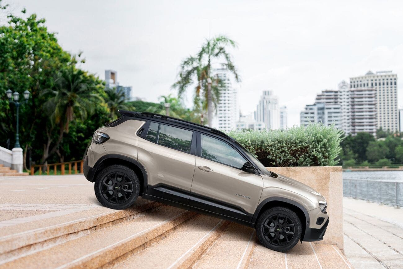 Jeep Avenger 4xe Hybrid Stone