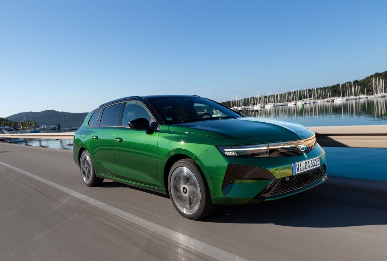 Opel Astra Sports Tourer Elettrica