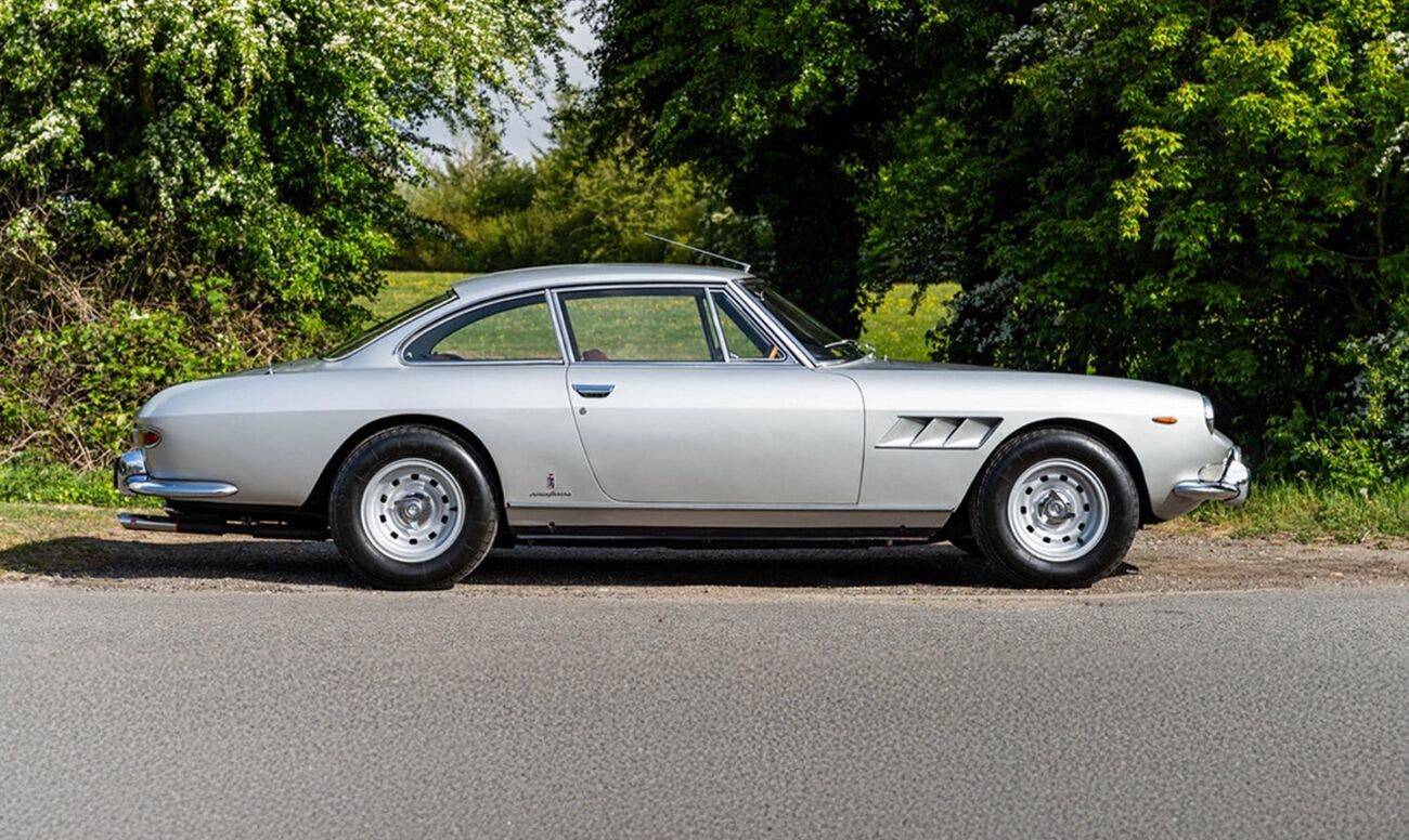 Ferrari 330 GT 2+2