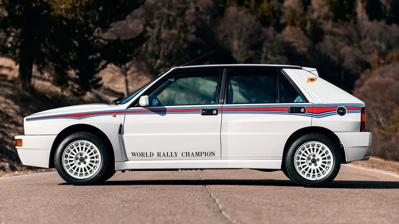 Lancia Delta HF Integrale Evoluzione Martini 6