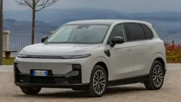 Leapmotor B10 Hybrid EV
