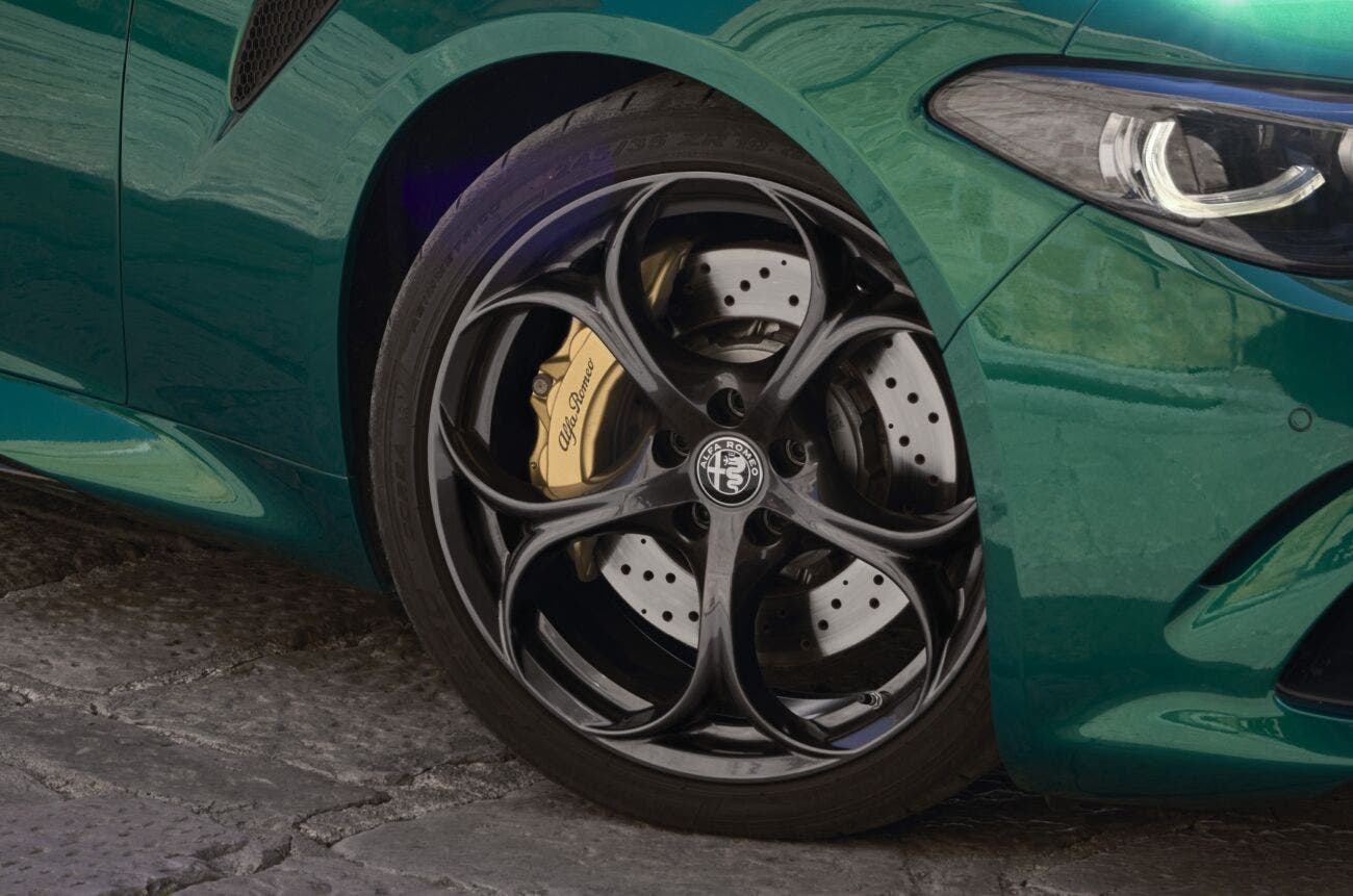 Alfa Romeo Giulia Quadrifoglio Oro