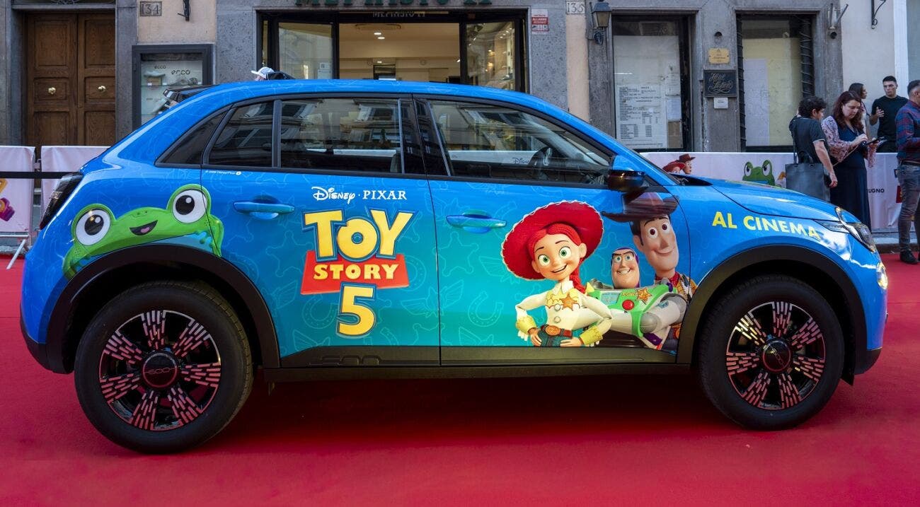 Fiat 600 Turbo 100 e Disney 1