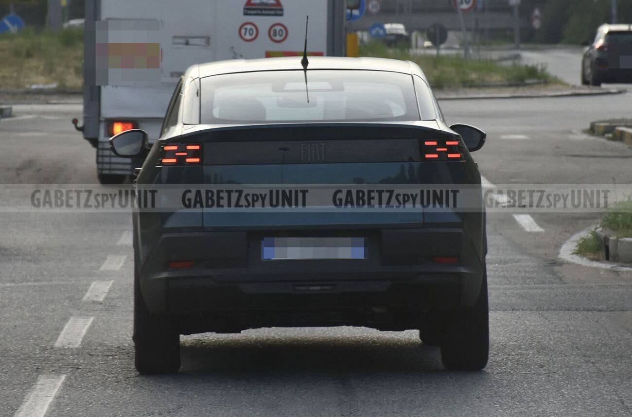 Fiat Grizzly Fastback Hybrid 