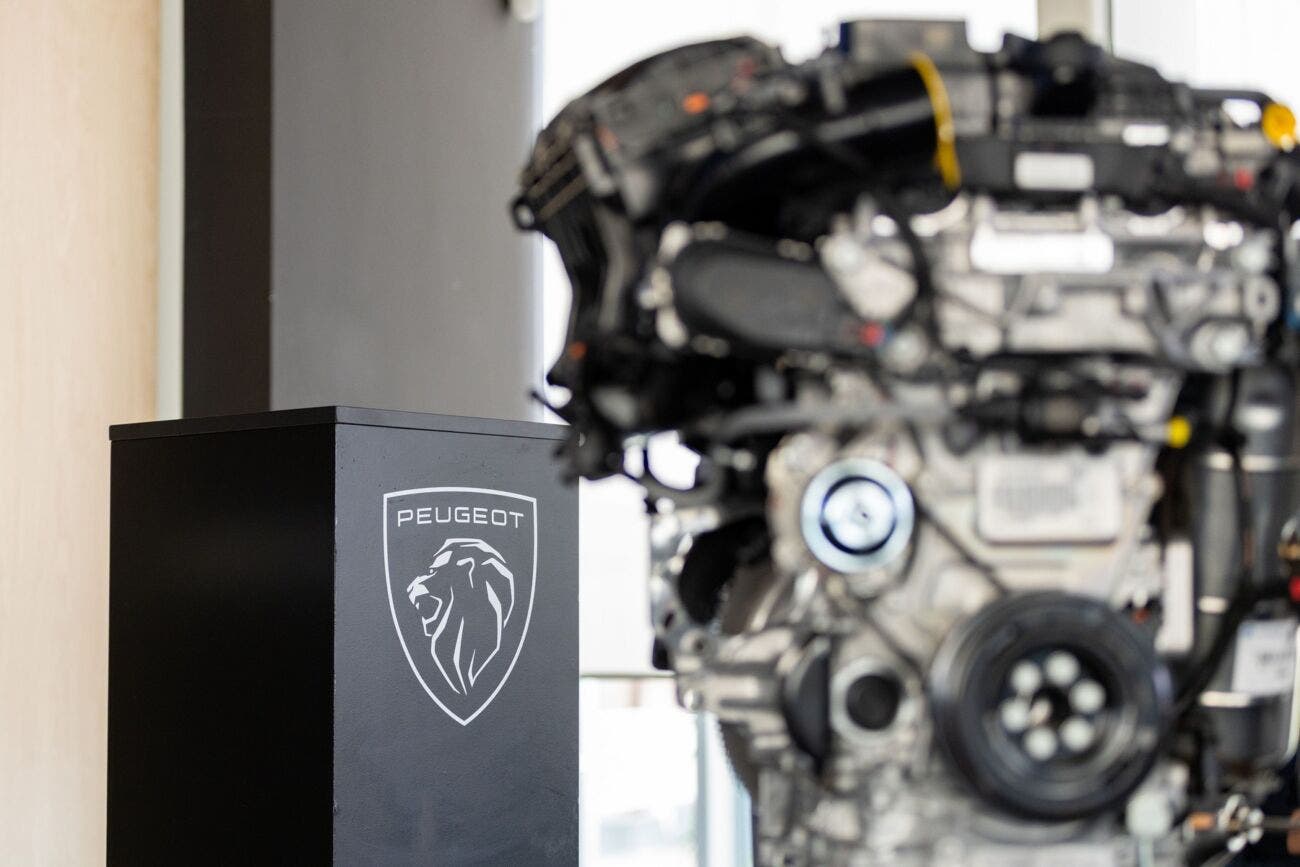 Nuovo motore Peugeot Turbo 100