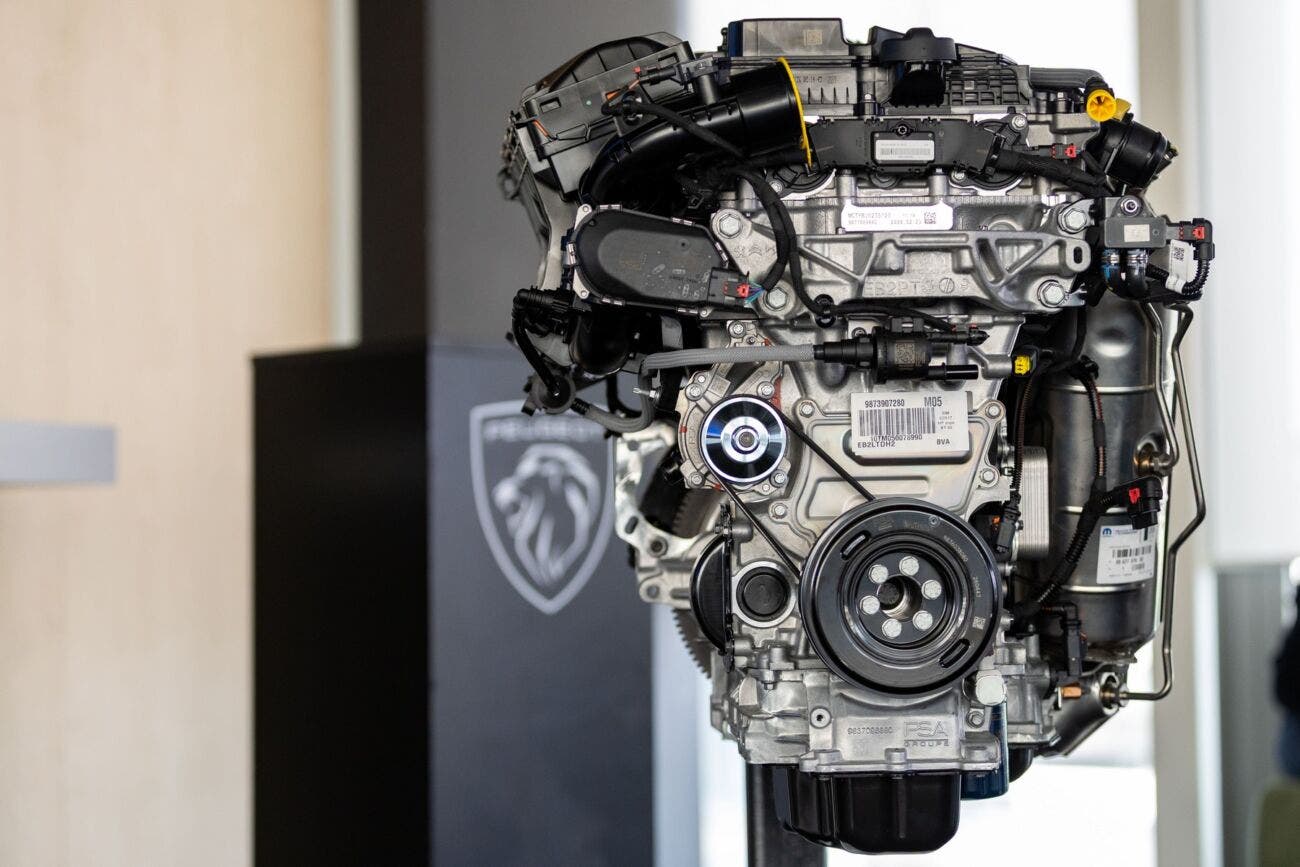Nuovo motore Peugeot Turbo 100