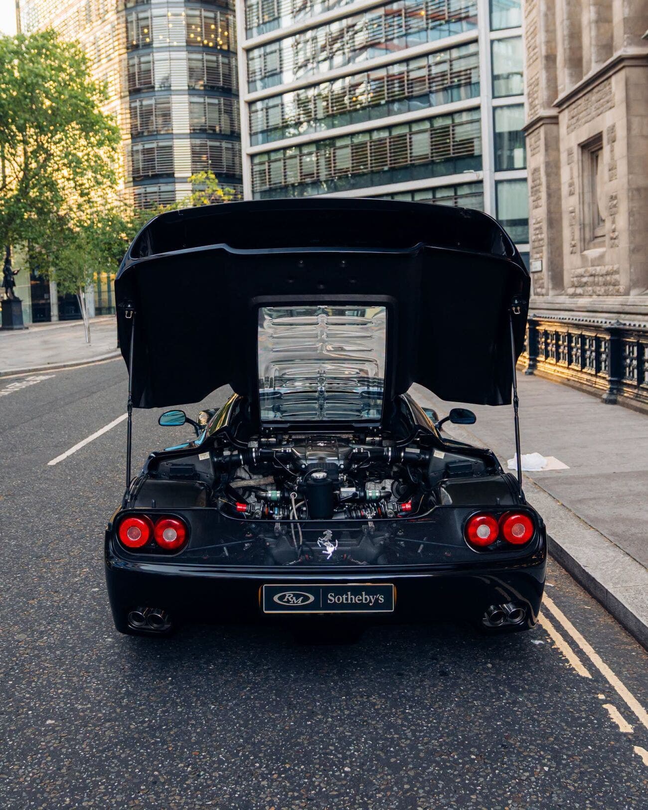Ferrari F50 nera