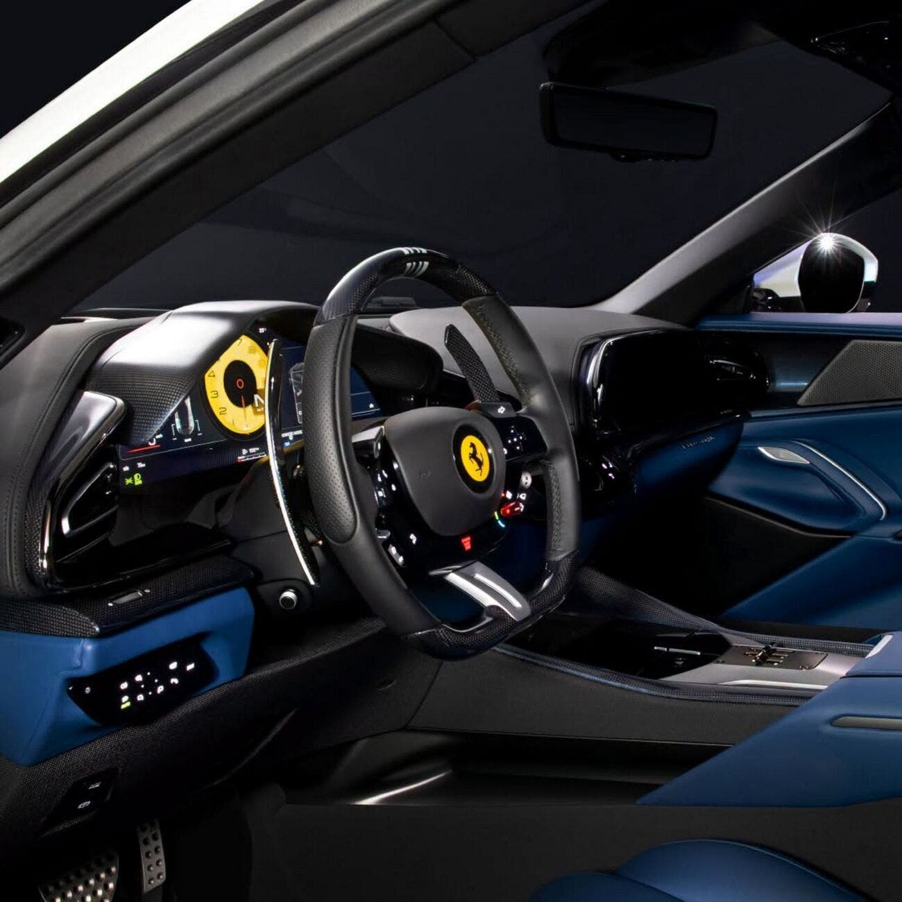 Ferrari Purosangue bianco