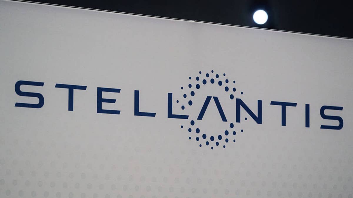 stellantis logo gruppo