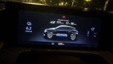 Lancia Ypsilon elettrica