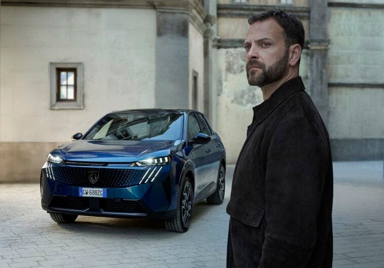Peugeot e Alessandro Borghi
