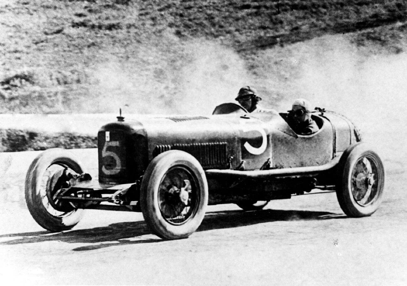 Maserati Tipo 26