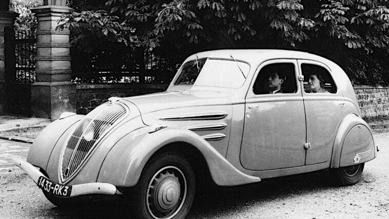 Peugeot 302