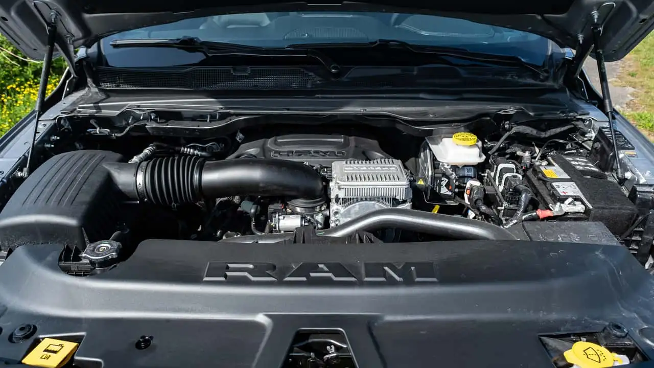 motore v8 RAM