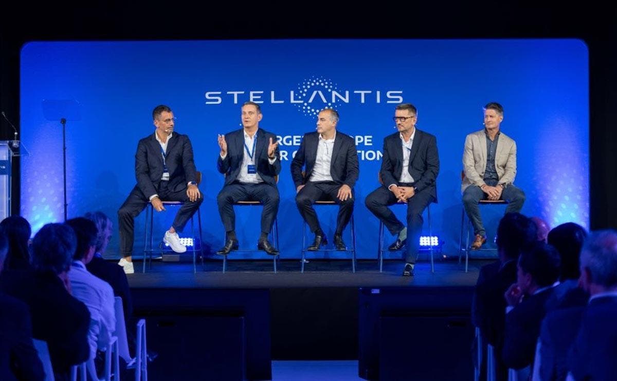 meeting stellantis, parigi