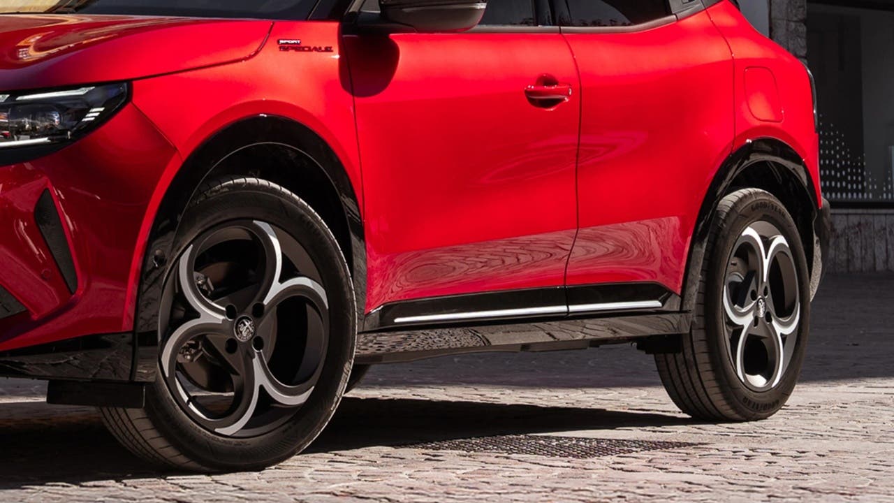 Alfa Romeo Junior Ibrida Sport Speciale