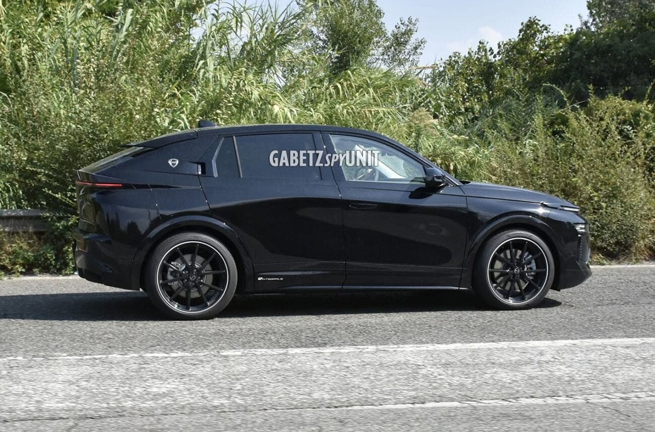 Lancia Gamma HF Integrale nero vulcano 