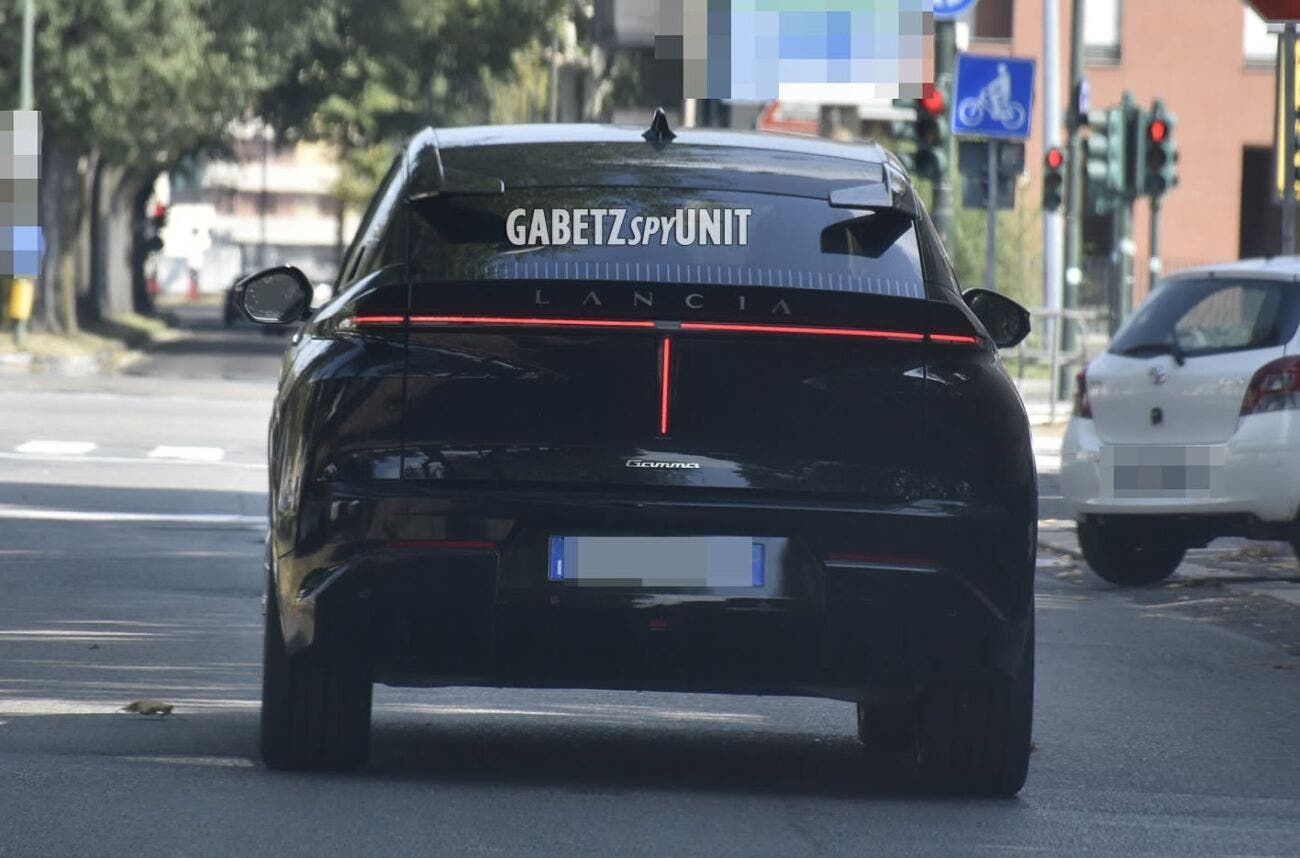 Lancia Gamma HF Integrale nero vulcano 2