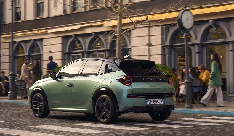 Lancia Ypsilon ibrida