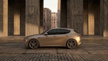 Nuova Alfa Romeo Hatchback 1
