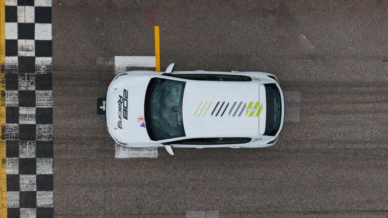 Peugeot 208 Racing TC6