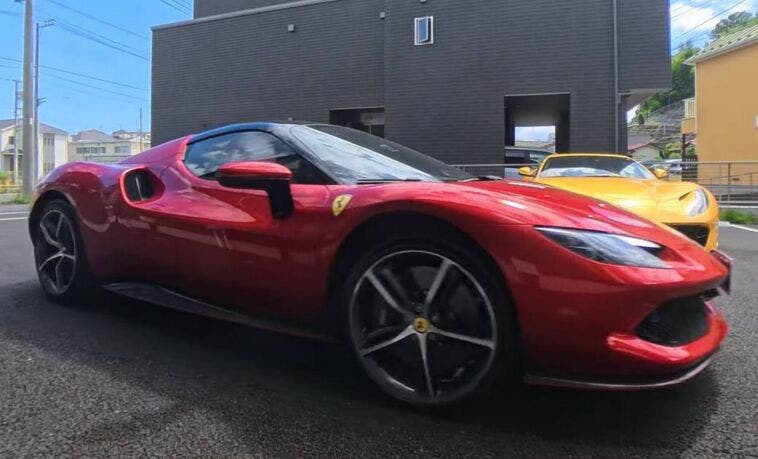 Ferrari 296 vs 812