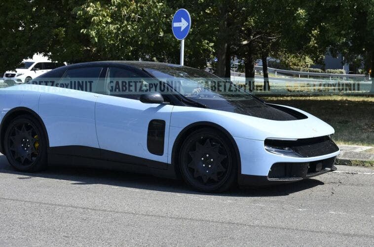 ferrari Luce