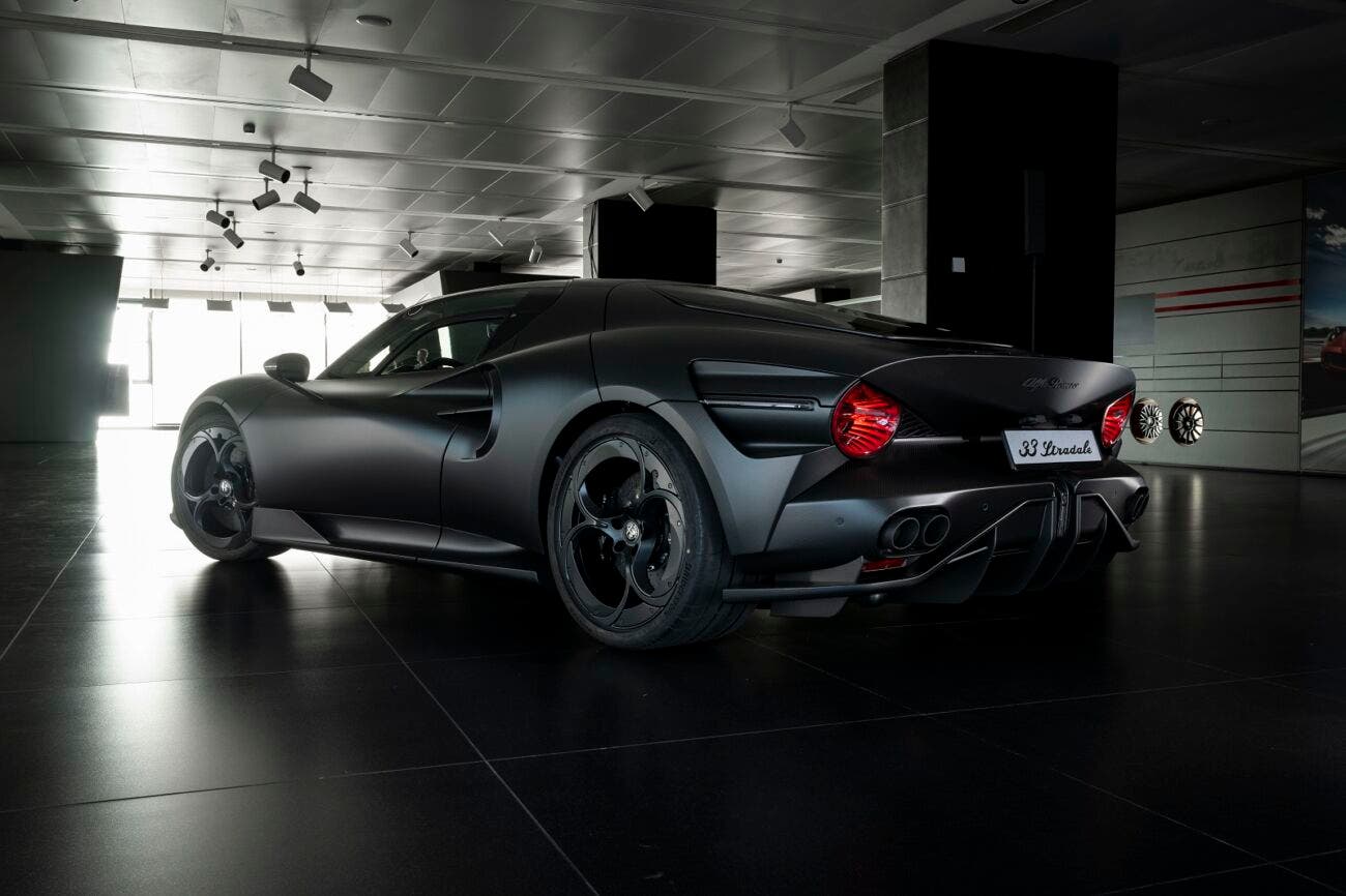 Alfa Romeo 33 Stradale Perla Nera